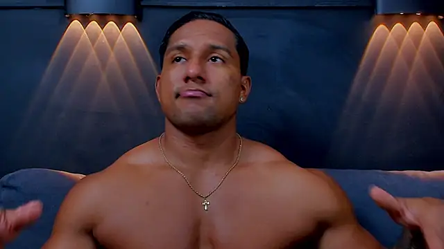 Snapshot of CallumMuscle chatting on February 2025 06:34:02 AM CallumMuscle online show from February 2025 06:34:02 AM