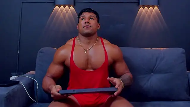 Snapshot of CallumMuscle chatting on February 2025 04:37:02 AM CallumMuscle online show from February 2025 04:37:02 AM