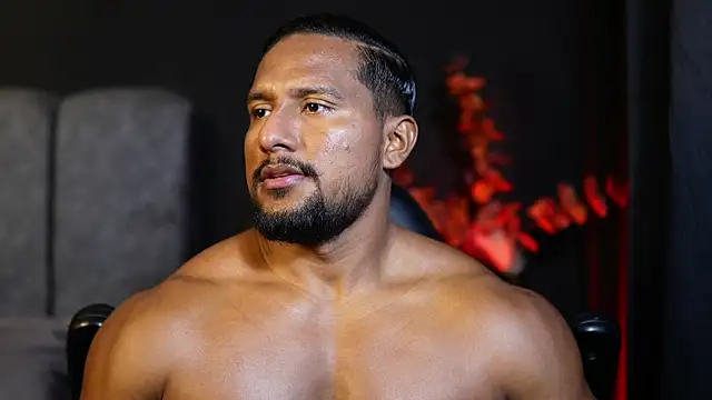 Snapshot of CallumMuscle chatting on November 2025 02:13:01 PM CallumMuscle online show from November 2025 02:13:01 PM