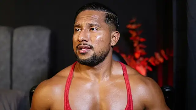 Snapshot of CallumMuscle chatting on November 2025 01:50:02 AM CallumMuscle online show from November 2025 01:50:02 AM