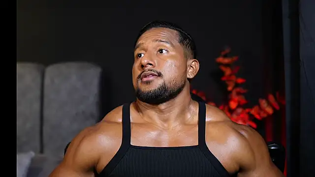 Snapshot of CallumMuscle chatting on November 2025 11:58:01 PM CallumMuscle online show from November 2025 11:58:01 PM