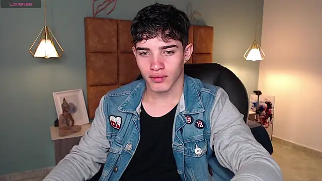 AlejooTwink online show from February 2025 04:14:01 PM