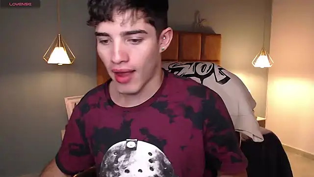 AlejooTwink online show from February 2025 08:42:02 PM