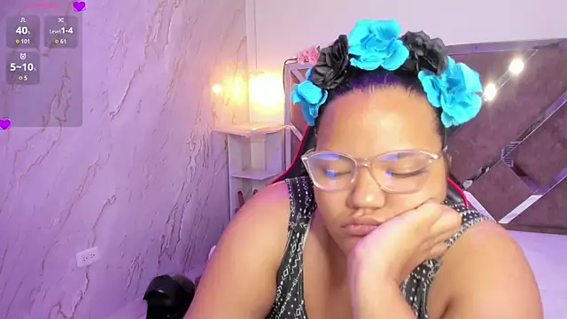 MhiaRey online show from November 2025 01:44:02 PM