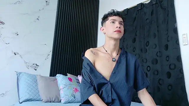 Noah tyler  online show from March 2026 06:34:02 PM