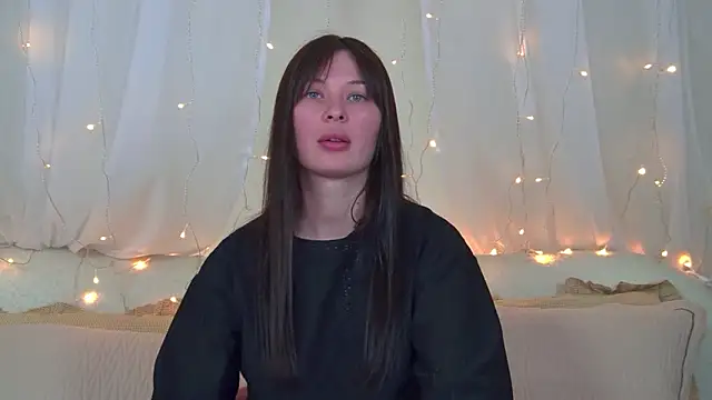 AlexandraBloom online show from February 2026 06:17:01 PM