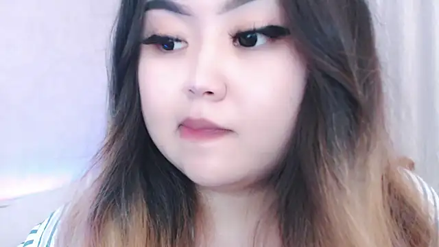 Snapshot of amelia_sunlight chatting on May 2026 04:35:01 PM amelia sunlight online show from May 2026 04:35:01 PM