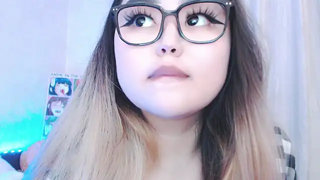Snapshot of amelia_sunlight chatting on May 2026 03:42:01 PM amelia sunlight online show from May 2026 03:42:01 PM