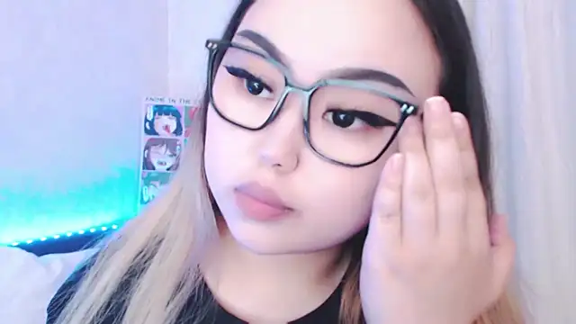 Snapshot of amelia_sunlight chatting on May 2026 03:42:01 PM amelia sunlight online show from May 2026 03:42:01 PM