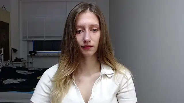 Snapshot of LUNA_delight chatting on October 2025 06:37:01 AM LUNA delight online show from October 2025 06:37:01 AM