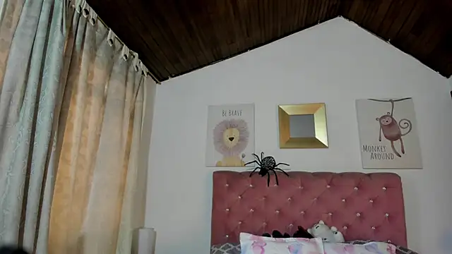 Snapshot of CelessteRedds chatting on October 2025 11:22:01 AM CelessteRedds online show from October 2025 11:22:01 AM