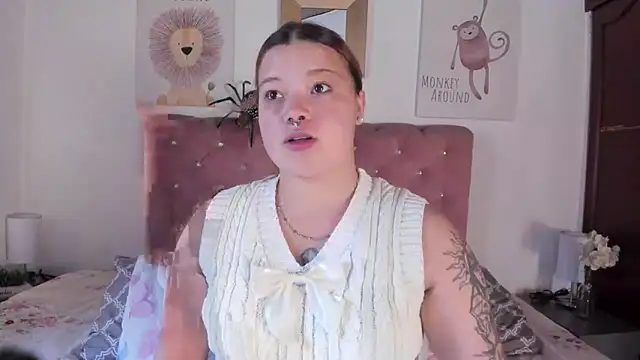 Snapshot of CelessteRedds chatting on October 2025 11:44:01 AM CelessteRedds online show from October 2025 11:44:01 AM