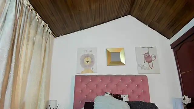 Snapshot of CelessteRedds chatting on November 2025 11:21:02 AM CelessteRedds online show from November 2025 11:21:02 AM