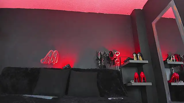 DelaneyStone online show from December 2025 04:01:02 PM