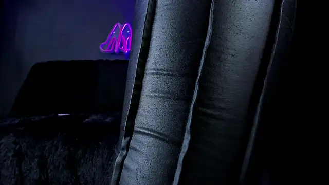 DelaneyStone online show from December 2025 09:32:02 PM