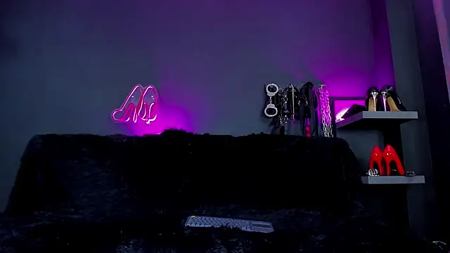 DelaneyStone online show from January 2026 06:33:02 PM