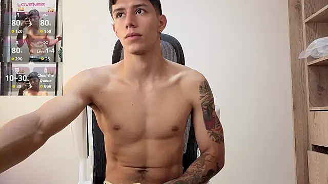 Cristopher23  online show from October 2025 03:09:01 PM