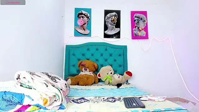 Lilybaudinx96 online show from February 2026 05:39:02 AM