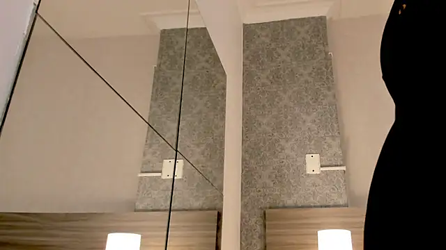 Mistyca online show from March 2025 11:28:01 AM