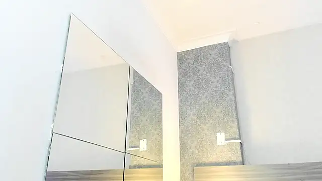 Mistyca online show from March 2026 10:51:01 AM