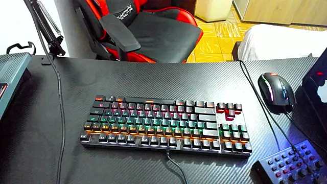 Snapshot of Calihotcaliente277 chatting on February 2025 01:00:02 PM Calihotcaliente277 online show from February 2025 01:00:02 PM