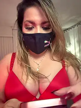 Snapshot of famous_indian_girl chatting on December 2025 05:14:02 AM famous indian girl online show from December 2025 05:14:02 AM