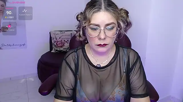 Snapshot of Serenay_ chatting on February 2025 11:26:02 PM Serenay  online show from February 2025 11:26:02 PM