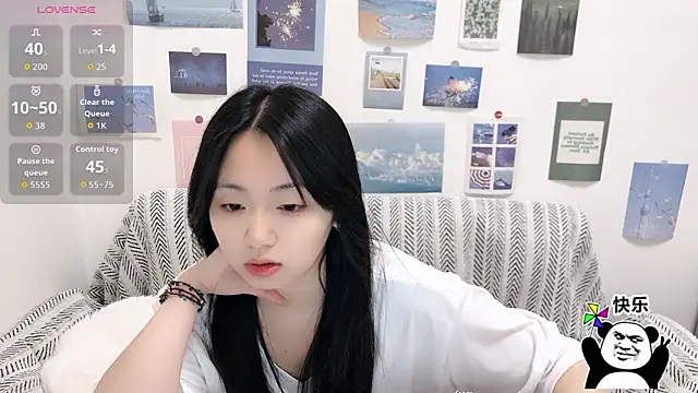 Snapshot of LiLiYbaby chatting on November 2025 06:23:01 AM LiLiYbaby online show from November 2025 06:23:01 AM