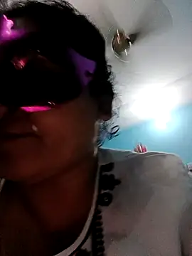 Snapshot of Punjabi_beauty123 chatting on March 2025 07:09:01 PM Punjabi beauty123 online show from March 2025 07:09:01 PM