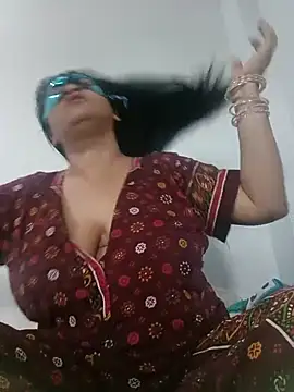 Snapshot of Punjabi_beauty123 chatting on October 2025 03:07:02 AM Punjabi beauty123 online show from October 2025 03:07:02 AM