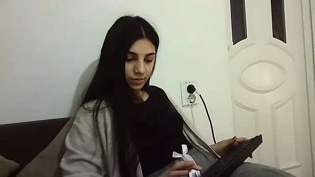 Snapshot of Ahotkittyxxx chatting on January 2025 12:52:01 PM Ahotkittyxxx online show from January 2025 12:52:01 PM