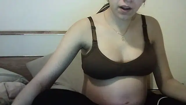 Snapshot of Ahotkittyxxx chatting on November 2025 06:15:01 PM Ahotkittyxxx online show from November 2025 06:15:01 PM