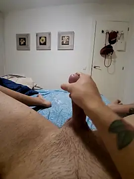 omarito100 online show from September 2025 11:17:01 PM