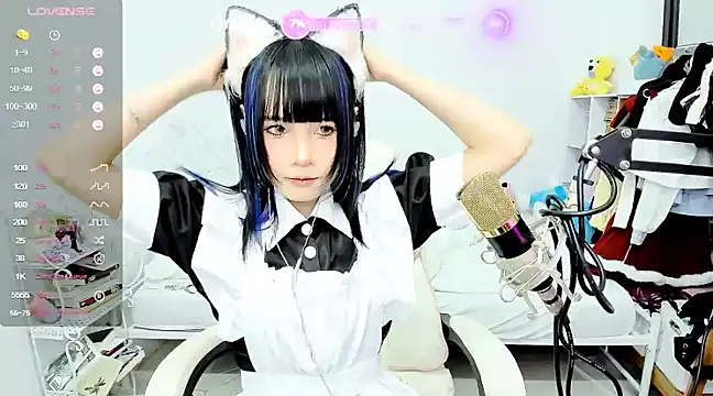 RassieRaph online show from December 2024 03:57:02 PM