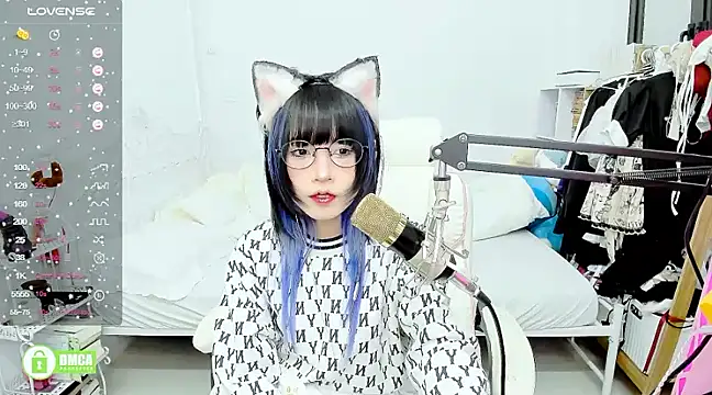 RassieRaph online show from February 2025 05:11:02 PM