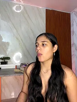 Snapshot of floriamANDjazmin chatting on November 2025 07:02:02 PM floriamANDjazmin online show from November 2025 07:02:02 PM