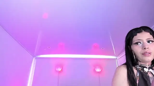 AuroraDiaz online show from November 2025 07:35:02 PM