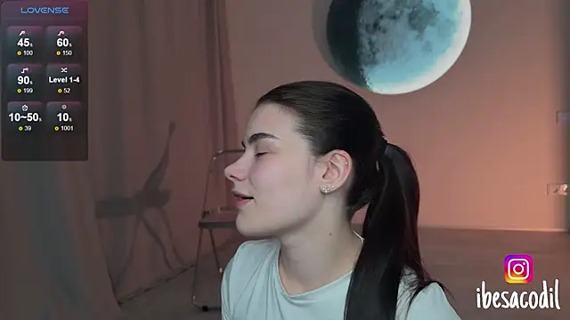 adriana allien online show from May 2026 09:20:01 PM