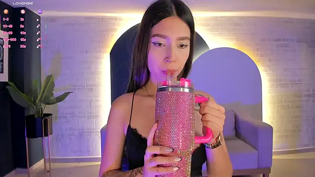 TaraLawrence online show from November 2025 04:15:02 AM