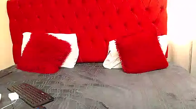 Snapshot of BeautyAuroa chatting on January 2025 05:40:02 AM BeautyAuroa online show from January 2025 05:40:02 AM