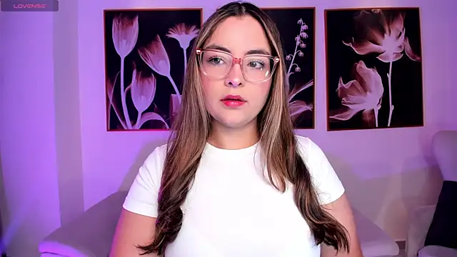 Snapshot of AllisonRogersX chatting on April 2026 11:30:02 AM AllisonRogersX online show from April 2026 11:30:02 AM