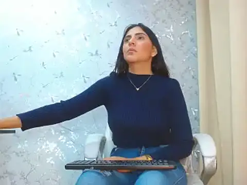 talianaprada online show from January 2025 10:50:01 AM