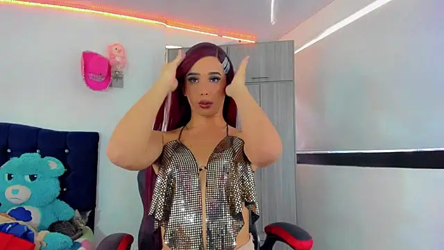 Hellen moons   online show from October 2025 05:57:02 PM