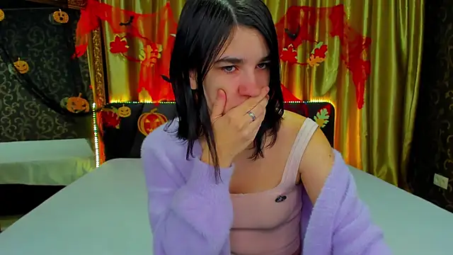 Snapshot of _Polly_Love_ chatting on November 2025 07:11:02 AM Polly Love online show from November 2025 07:11:02 AM