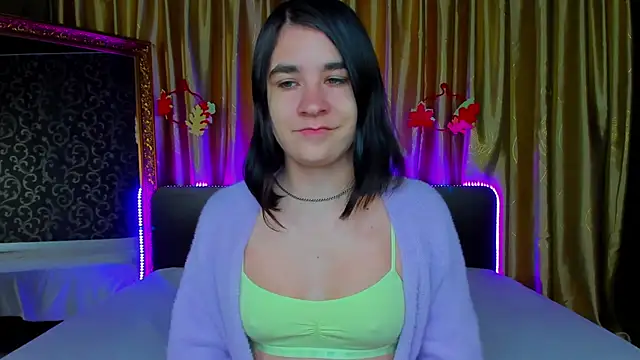 Snapshot of _Polly_Love_ chatting on November 2025 07:19:01 AM Polly Love online show from November 2025 07:19:01 AM