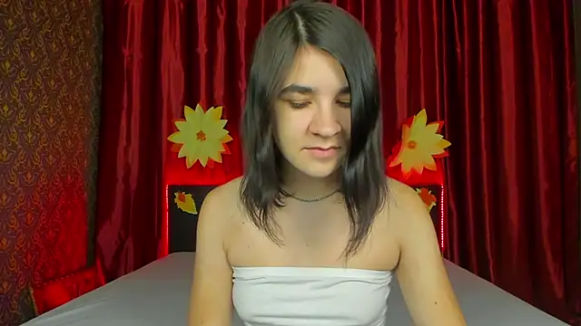 Snapshot of _Polly_Love_ chatting on November 2025 07:08:02 AM Polly Love online show from November 2025 07:08:02 AM