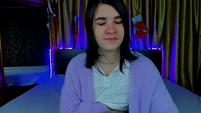  Polly Love  online show from December 2025 07:05:01 AM