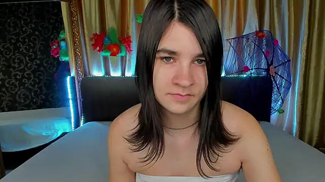  Polly Love  online show from April 2026 05:49:02 AM