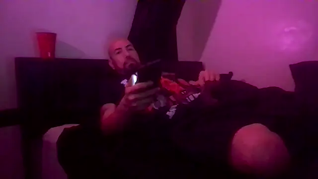 Snapshot of nakedtony81 chatting on March 2026 10:05:02 PM nakedtony81 online show from March 2026 10:05:02 PM