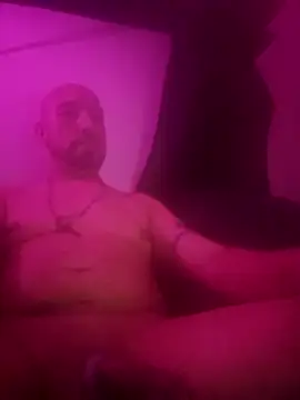 Snapshot of nakedtony81 chatting on March 2026 05:44:01 AM nakedtony81 online show from March 2026 05:44:01 AM